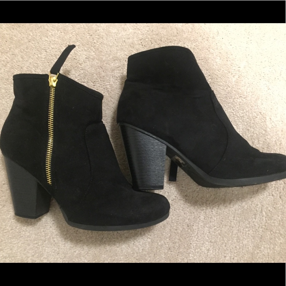 Black bootie
